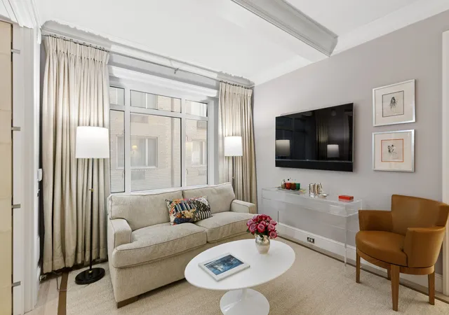 Photo 3 of Condo for sale at 930 5th Avenue #3J, New York City, NY 10021 | MLS# RLS20114766 | Listing updated on 2026-09-19