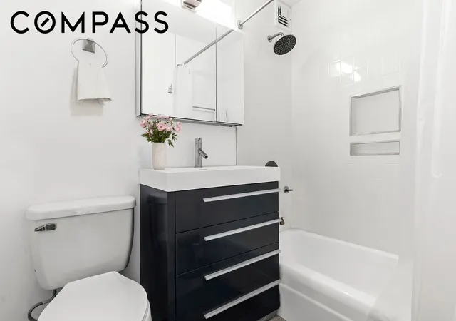 Photo 4 of House for sale at 370 E 76th Street #C1106, New York City, NY 10021 | MLS# RLS20106935 | Listing updated on 2026-09-19