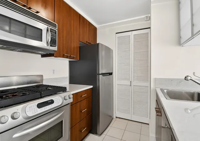 Photo 3 of Condo for sale at 215 E 96th Street #27E, New York City, NY 10128 | MLS# RLS20114872 | Listing updated on 2026-09-22