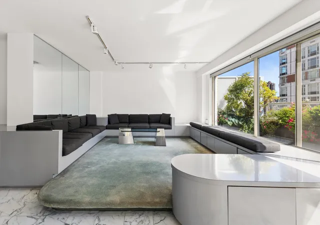 Listing Photo 5 - Condo for sale in building located at 370 E 76Th St, New York City, NY 10021 - Unit #A1808