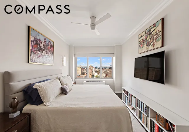 Photo 3 of House for sale at 2 5th Avenue #18M, New York City, NY 10011 | MLS# RLS20115011 | Listing updated on 2026-09-24