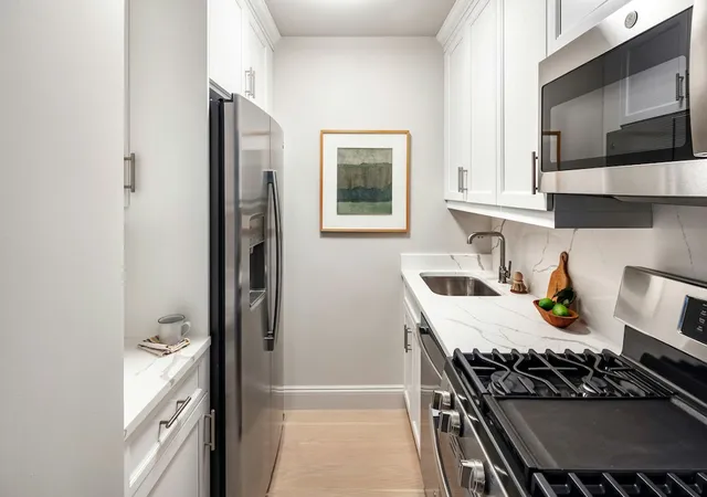 Photo 3 of Sale Pending at 155 W 68th Street #928, New York City, NY 10023 | MLS# RLS20115135 | Listing updated on 2026-10-07