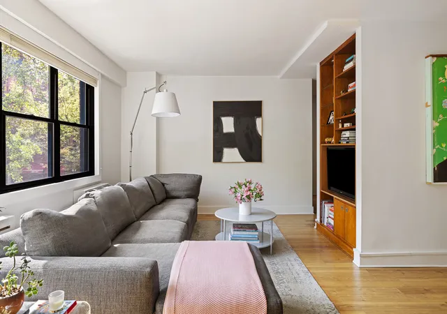 Photo 1 of House for sale at 31 Jane St #2D, New York City, NY 10014 | MLS# RLS20115171 | Listing updated on 2026-09-23