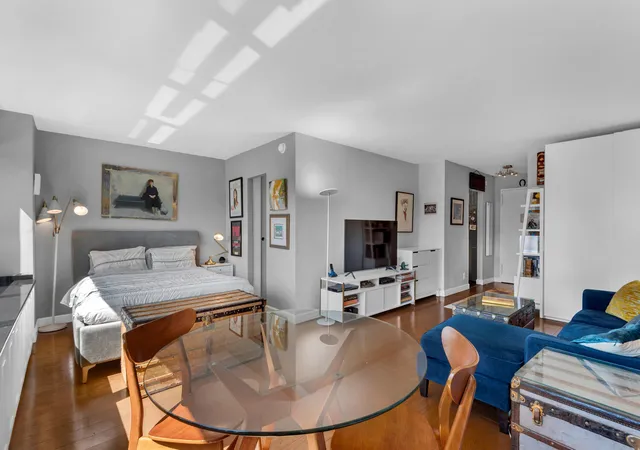 Photo 2 of Condo for sale at 140 W End Ave #23E, New York City, NY 10023 | MLS# RLS20115652 | Listing updated on 2026-09-24
