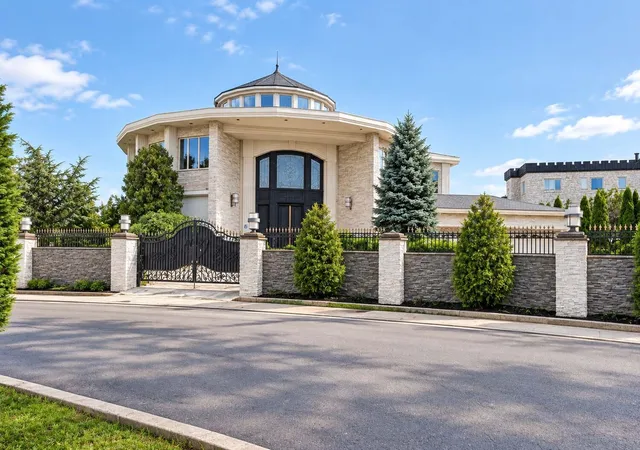 Photo 1 of Mansion for sale at 150 Nicolosi Dr, New York City, NY 10312 | MLS# RLS20115807 | Listing updated on 2026-09-25