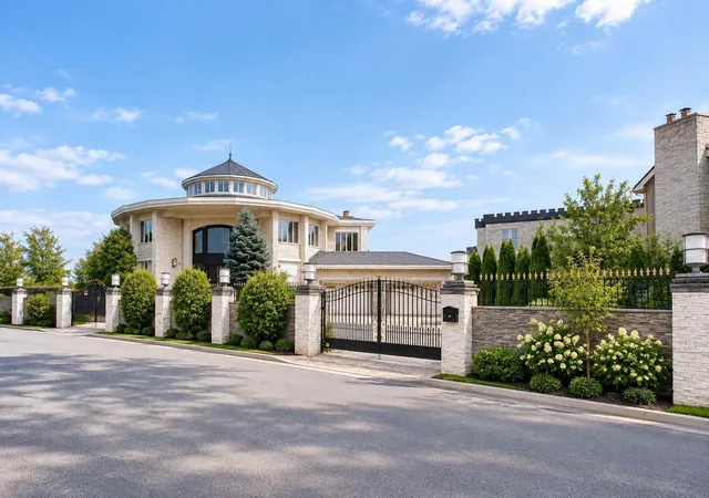 Photo 3 of Mansion for sale at 150 Nicolosi Dr, New York City, NY 10312 | MLS# RLS20115807 | Listing updated on 2026-09-25
