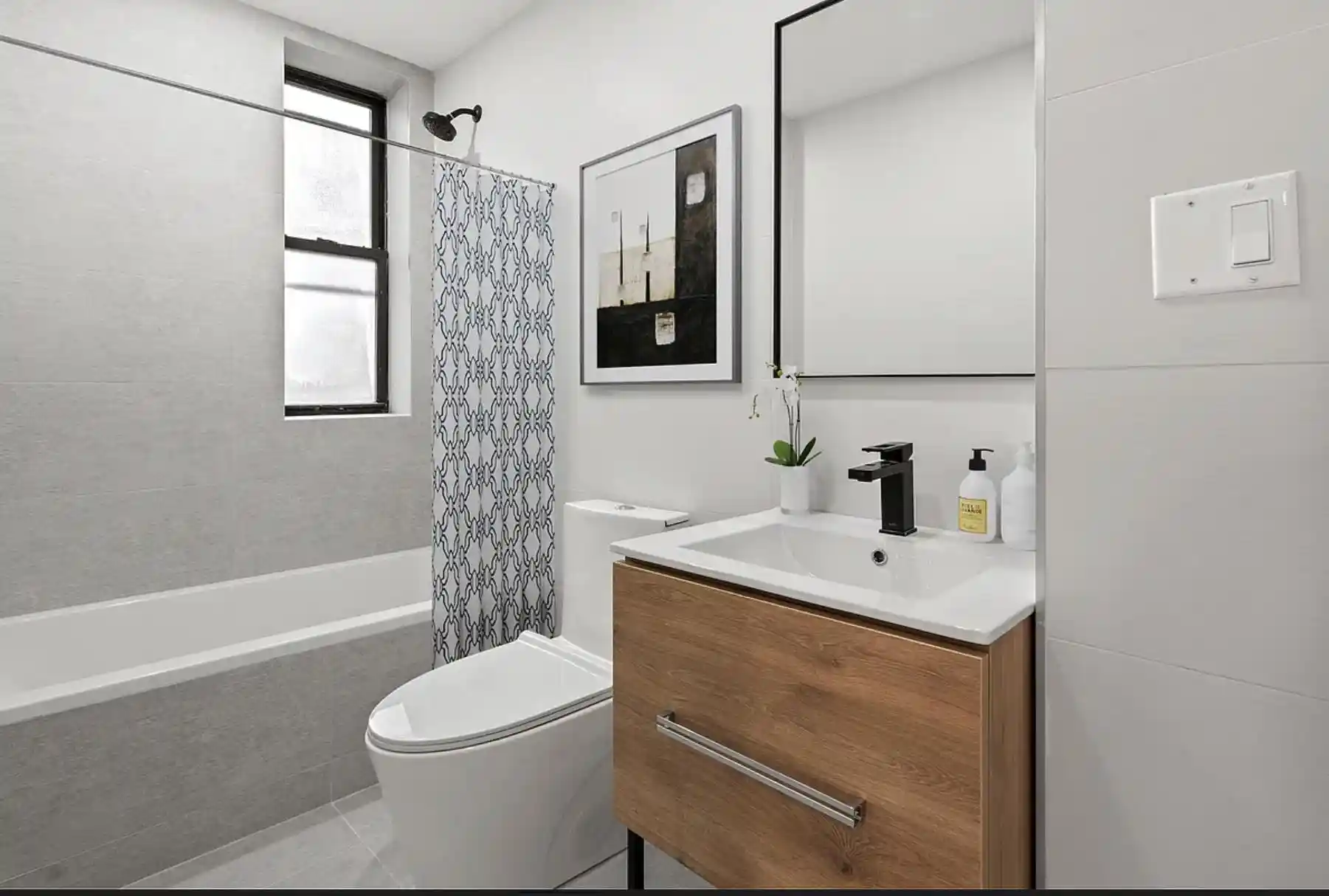 Listing Photo 7 - Condo for sale in 86 Thayer St located at 86 Thayer St, New York City, NY 10040 - Unit #1-A