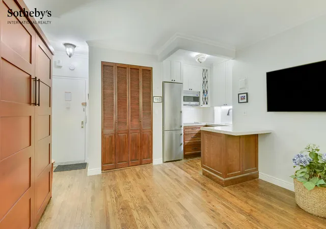 Photo 2 of Condo for sale at 160 E 91st Street #3B, New York City, NY 10128 | MLS# RLS20116100 | Listing updated on 2026-09-20