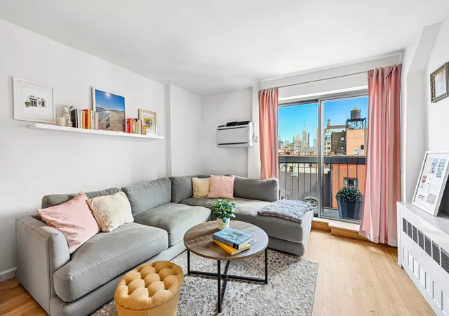 Photo 3 of Condo for sale at 184 Thompson St #6S, New York City, NY 10012 | MLS# RLS20116186 | Listing updated on 2026-09-21