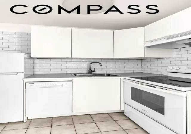 Photo 2 of Condo for sale at 338 Prospect Pl #1A, New York City, NY 11238 | MLS# RLS20116370 | Listing updated on 2026-09-21