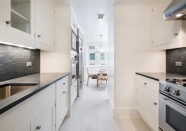 Listing Photo 1 - Condo for sale in building located at 530 Park Ave, New York City, NY 10065 - Unit #16D