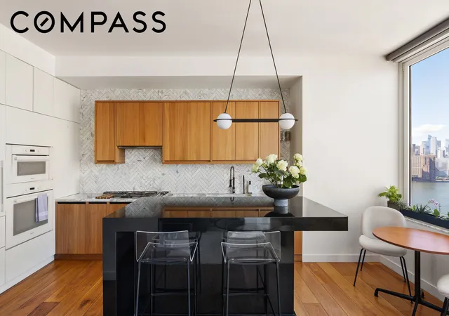 Photo 3 of House for sale at 21 India St #30D, New York City, NY 11222 | MLS# RLS20116492 | Listing updated on 2026-09-21