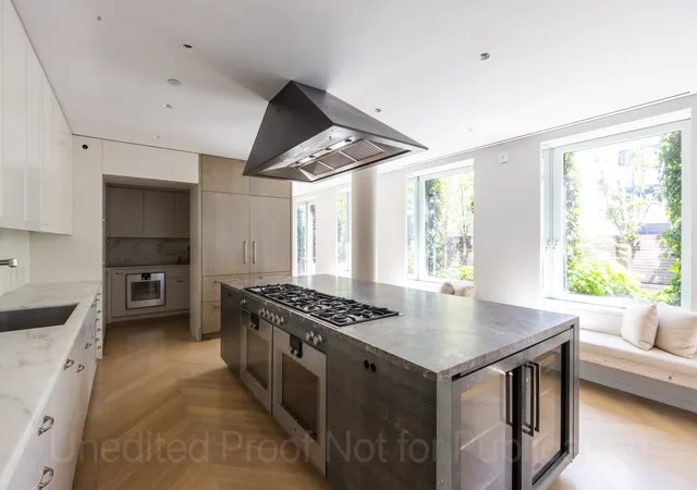 Photo 3 of Sale Pending at 37 Warren St #PHCD, New York City, NY 10007 | MLS# RLS20116602 | Listing updated on 2026-09-22