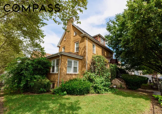Photo 1 of Townhouse for sale at 142 16 180th Street, New York City, NY 11434 | MLS# RLS20116662 | Listing updated on 2026-10-06