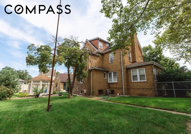 Photo 2 of Townhouse for sale at 142 16 180th Street, New York City, NY 11434 | MLS# RLS20116662 | Listing updated on 2026-10-06