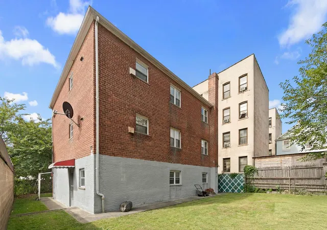 Photo 2 of Multi family home for sale at 1578 Edison Ave, New York City, NY 10461 | MLS# RLS20116680 | Listing updated on 2026-10-03