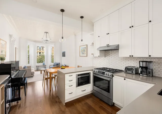 Photo 3 of Sale Pending at 430 3rd Street #3, New York City, NY 11215 | MLS# RLS20116709 | Listing updated on 2026-10-05
