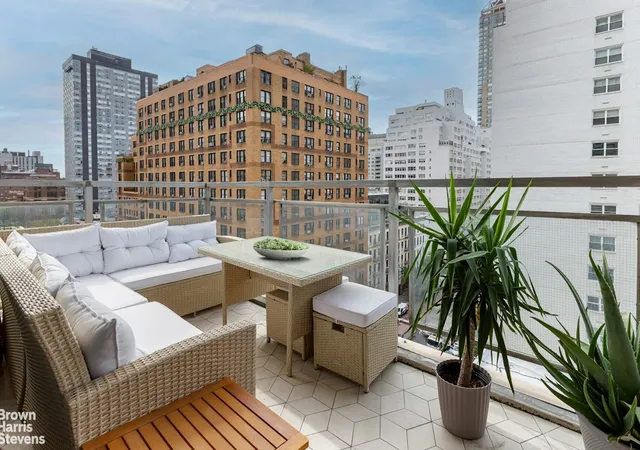 Photo 4 of House for sale at 150 E 69th Street #10S, New York City, NY 10021 | MLS# RLS20116723 | Listing updated on 2026-09-22