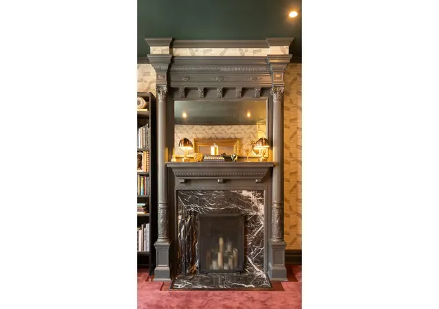 Photo 4 of Townhouse for sale at 392 Bleecker St #NA, New York City, NY 10014 | MLS# RLS20116049 | Listing updated on 2026-10-04