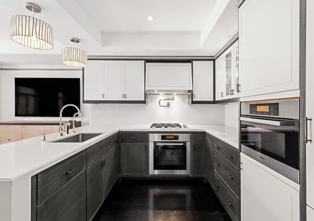 Photo 4 of House for sale at 21 E 61st Street #12C, New York City, NY 10065 | MLS# RLS20116907 | Listing updated on 2026-10-01