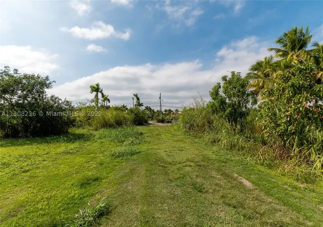 Photo 3 of Sale Pending at 23801 Sw 120 Ave, Homestead, FL 33032 | MLS# A11308236 | Listing updated on 2026-08-29
