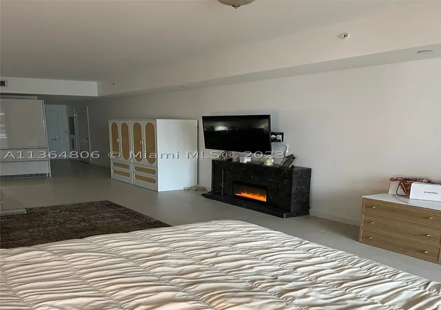 Photo 4 of Condo for sale at 1010 Brickell Ave #2010, Miami, FL 33131 | MLS# A11364806 | Listing updated on 2026-10-01