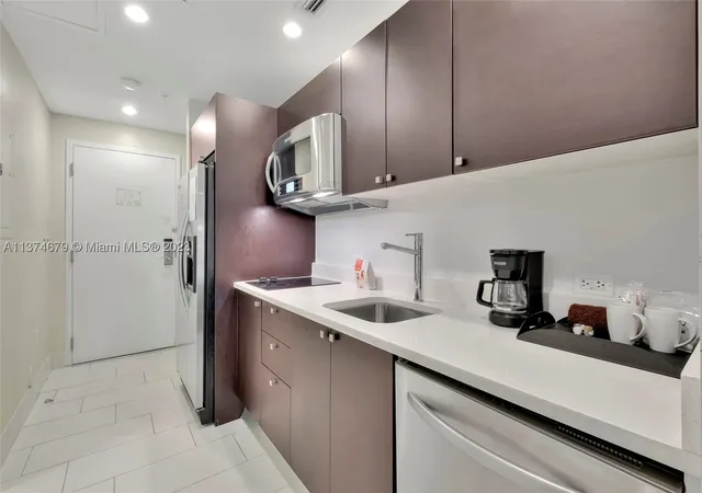 Photo 1 of Condo for sale at 5300 Nw 87Th Ave #606, Doral, FL 33178 | MLS# A11374679 | Listing updated on 2026-09-11