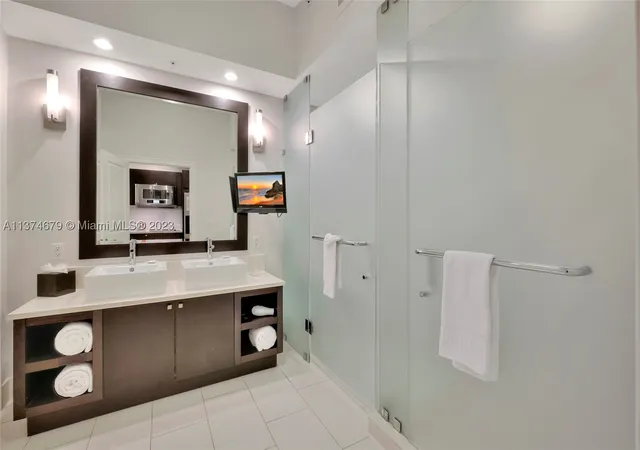 Photo 2 of Condo for sale at 5300 Nw 87Th Ave #606, Doral, FL 33178 | MLS# A11374679 | Listing updated on 2026-09-11