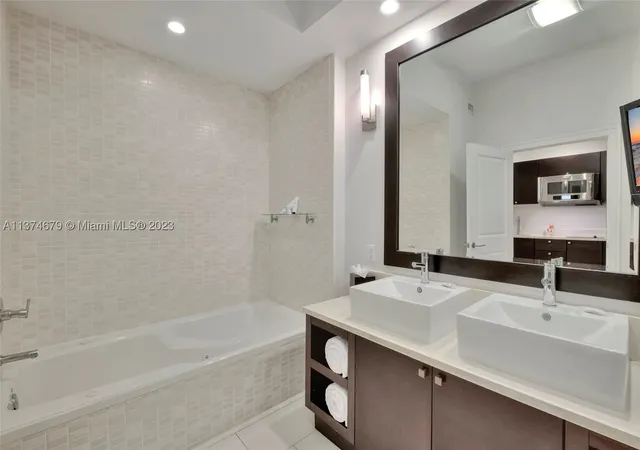 Photo 3 of Condo for sale at 5300 Nw 87Th Ave #606, Doral, FL 33178 | MLS# A11374679 | Listing updated on 2026-09-11