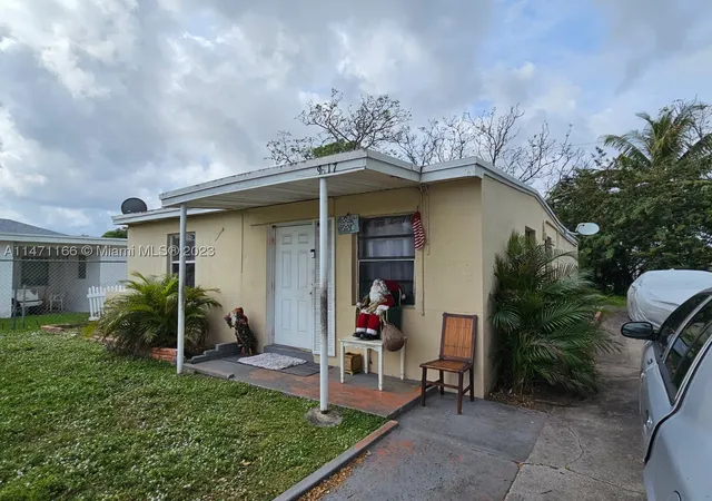 Photo 3 of Single family home for sale at 1817 Nw 25th Ave, Fort Lauderdale, FL 33311 | MLS# A11471166 | Listing updated on 2026-09-02