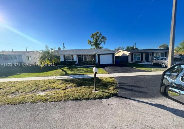 Photo 3 of Single family home for sale at 11520 Nw 31st Pl, Sunrise, FL 33323 | MLS# A11531971 | Listing updated on 2026-09-02