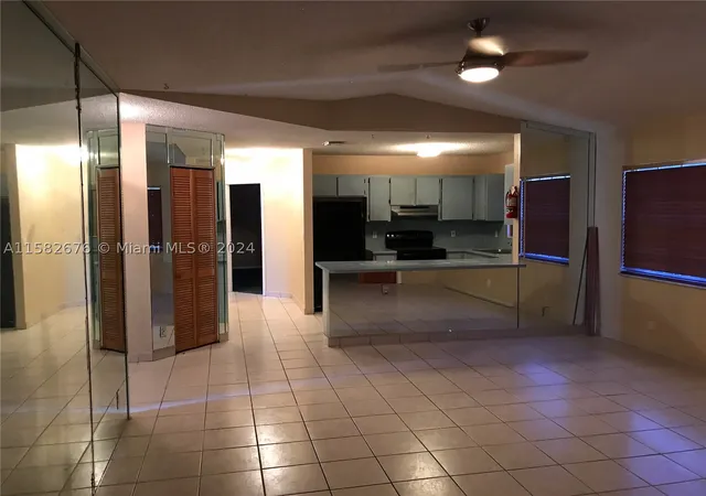 Photo 4 of Single family home for sale at 725 Nw 19Th Ter, Fort Lauderdale, FL 33311 | MLS# A11582676 | Listing updated on 2026-09-02