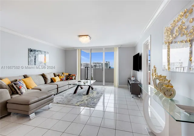 Listing Photo 2 - Condo for sale in building located at 2750 Ne 183Rd St, Aventura, FL 33160 - Unit #1910