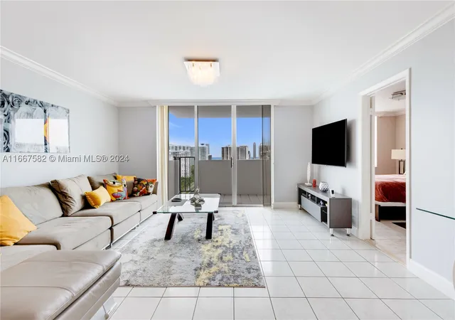 Listing Photo 3 - Condo for sale in building located at 2750 Ne 183Rd St, Aventura, FL 33160 - Unit #1910