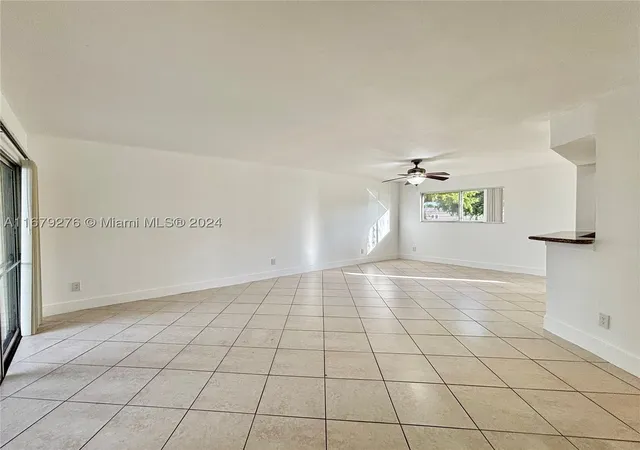 Listing Photo 5 - Condo for sale in building located at 3405 Nw 44Th St, Lauderdale Lakes, FL 33309 - Unit #104