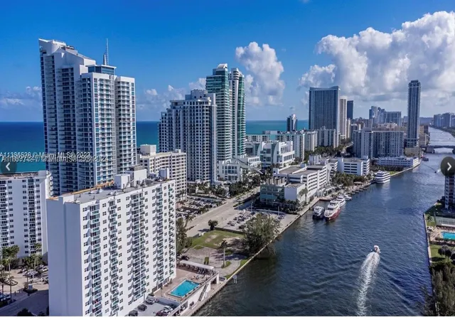 Photo 2 of Condo for sale at 3000 S Ocean Dr #1012, Hollywood, FL 33019 | MLS# A11697347 | Listing updated on 2026-09-23