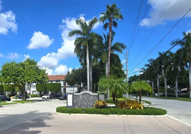 Photo 3 of Townhouse for sale at 7854 Catalina Cir, Tamarac, FL 33321 | MLS# A11715970 | Listing updated on 2026-09-28