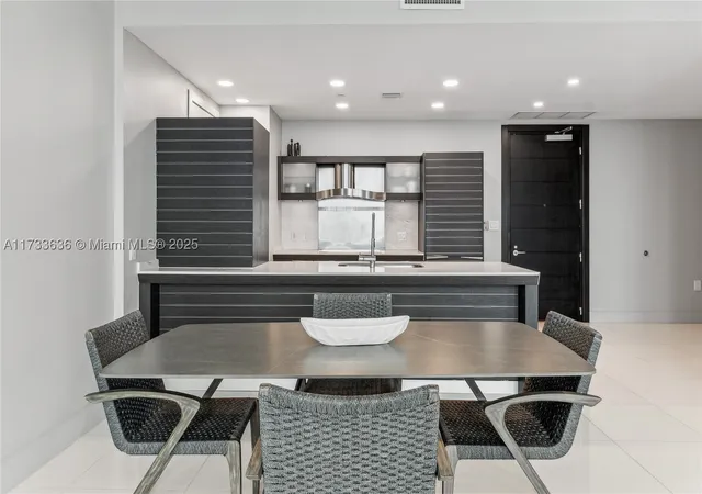 Photo 3 of Condo for sale at 200 Biscayne Boulevard Way #4912, Miami, FL 33131 | MLS# A11733636 | Listing updated on 2026-10-03