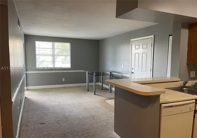 Listing Photo 3 - Condo for sale in building located at 1247 Sw 46Th Ave, Pompano Beach, FL 33069 - Unit #1312