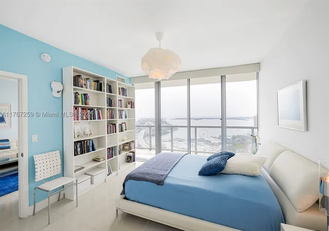 Listing Photo 5 - Condo for sale in building located at 888 Biscayne Blvd, Miami Beach, FL 33132 - Unit #4306