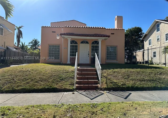 Multi family home for sale at 870 Nw 14Th Ct, Miami, FL 33125 | MLS# A11774460