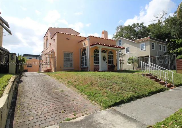 Photo 3 of Multi family home for sale at 870 Nw 14th Ct, Miami, FL 33125 | MLS# A11774460 | Listing updated on 2026-08-29
