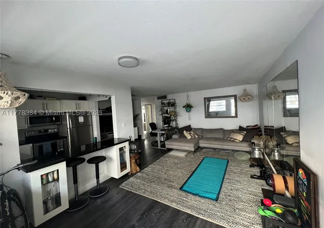 Photo 3 of Condo for sale at 221 Meridian Ave #206, Miami Beach, FL 33139 | MLS# A11778384 | Listing updated on 2026-09-21