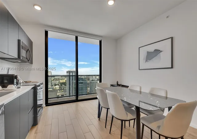 Photo 4 of Condo for sale at 398 Ne 5Th St #3901, Miami, FL 33132 | MLS# A11790416 | Listing updated on 2026-09-29