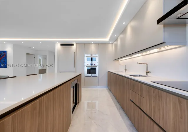 Photo 4 of Condo for sale at 9801 Collins Ave #17R, Bal Harbour, FL 33154 | MLS# A11791324 | Listing updated on 2026-09-17