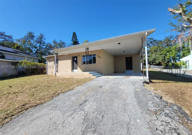 Single family home for sale at 1112 Evanston St, Sebring, FL 33870 | MLS# A11793159