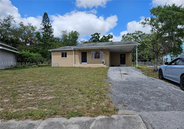 Photo 2 of Single family home for sale at 1112 Evanston St, Sebring, FL 33870 | MLS# A11793159 | Listing updated on 2026-09-14