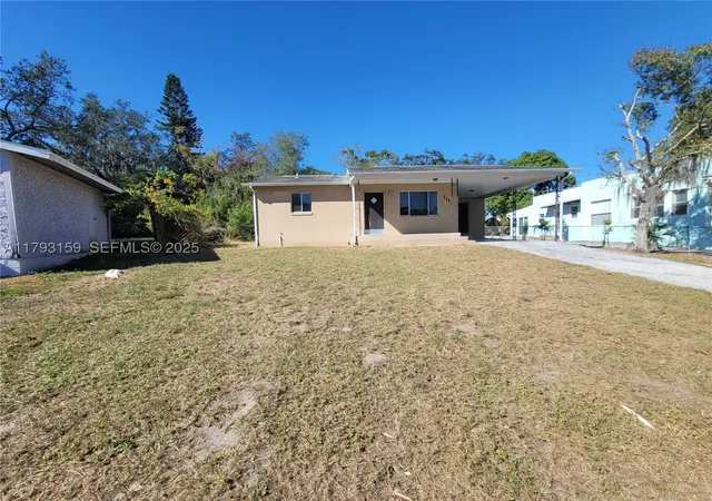 Photo 3 of Single family home for sale at 1112 Evanston St, Sebring, FL 33870 | MLS# A11793159 | Listing updated on 2026-09-14