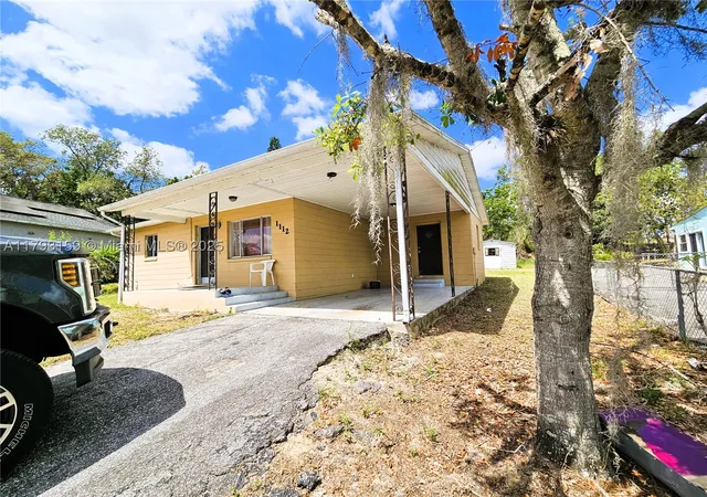 Photo 3 of Single family home for sale at 1112 Evanston St, Sebring, FL 33870 | MLS# A11793159 | Listing updated on 2026-09-28