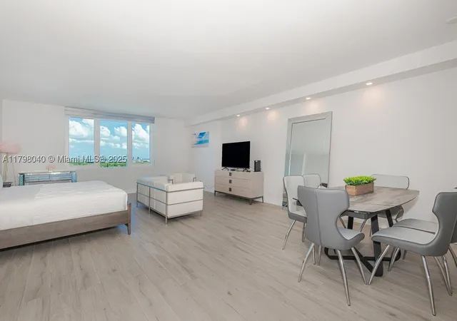 Photo 3 of Condo for sale at 2301 Collins Ave #1531, Miami Beach, FL 33139 | MLS# A11798040 | Listing updated on 2026-09-27